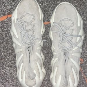 YEEZY 450 CLOUD WHITE SZ. 11 Condition 8/10